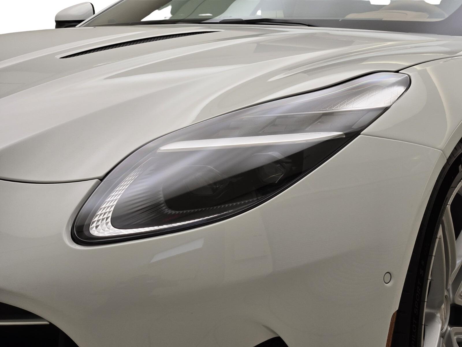2026 Aston Martin DB12 Base - Photo 5