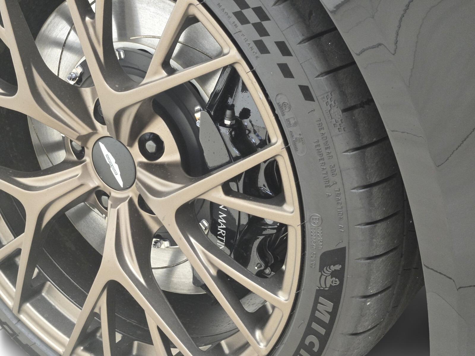 2026 Aston Martin DB12 Base - Photo 11