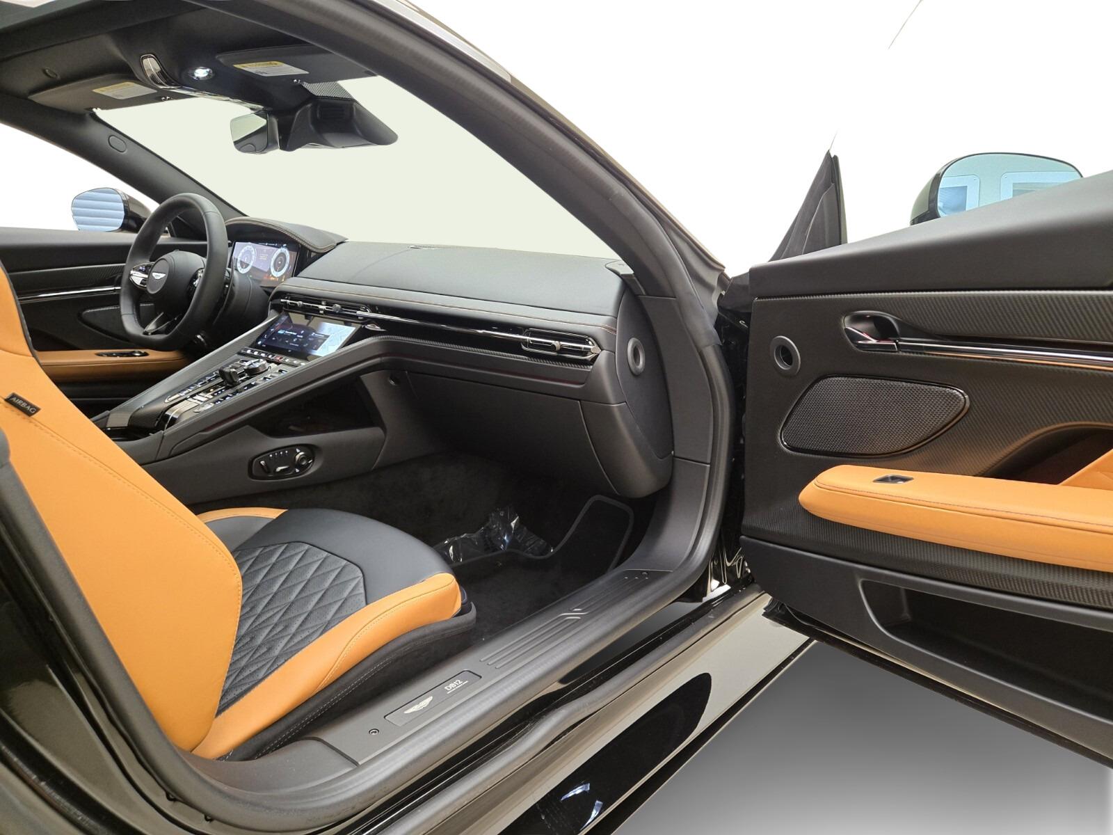 2026 Aston Martin DB12 Base - Photo 17