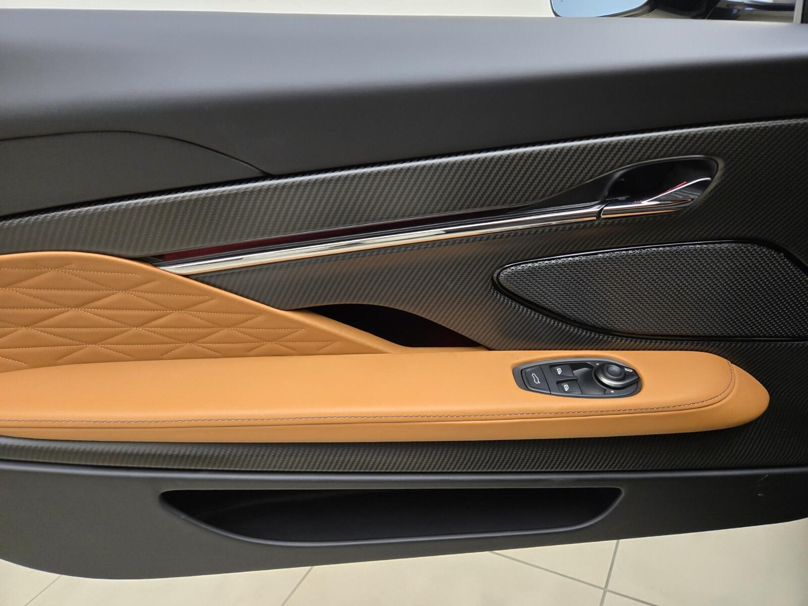 2026 Aston Martin DB12 Base - Photo 22