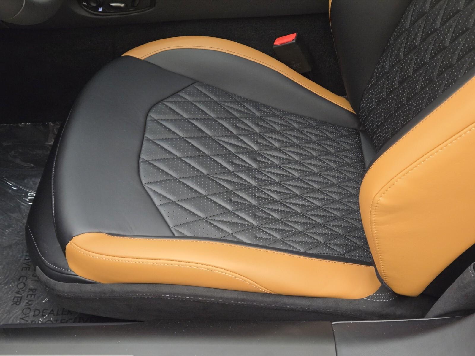 2026 Aston Martin DB12 Base - Photo 25