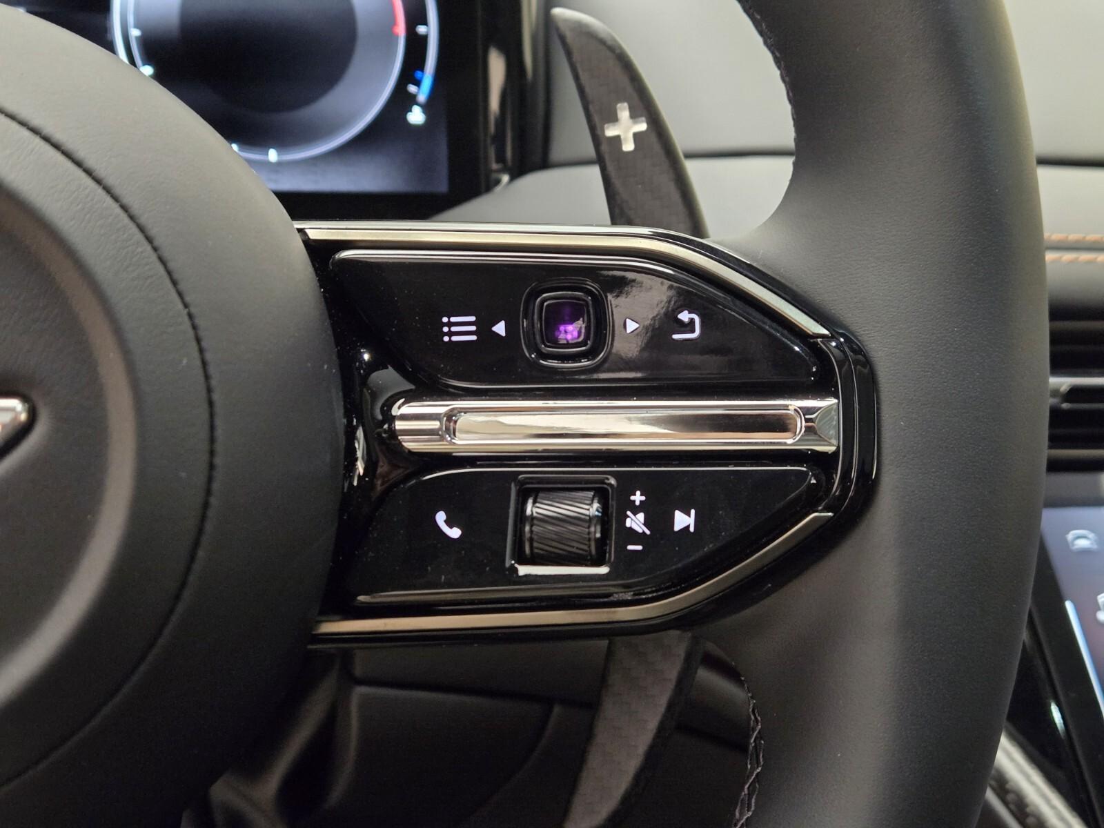 2026 Aston Martin DB12 Base - Photo 34
