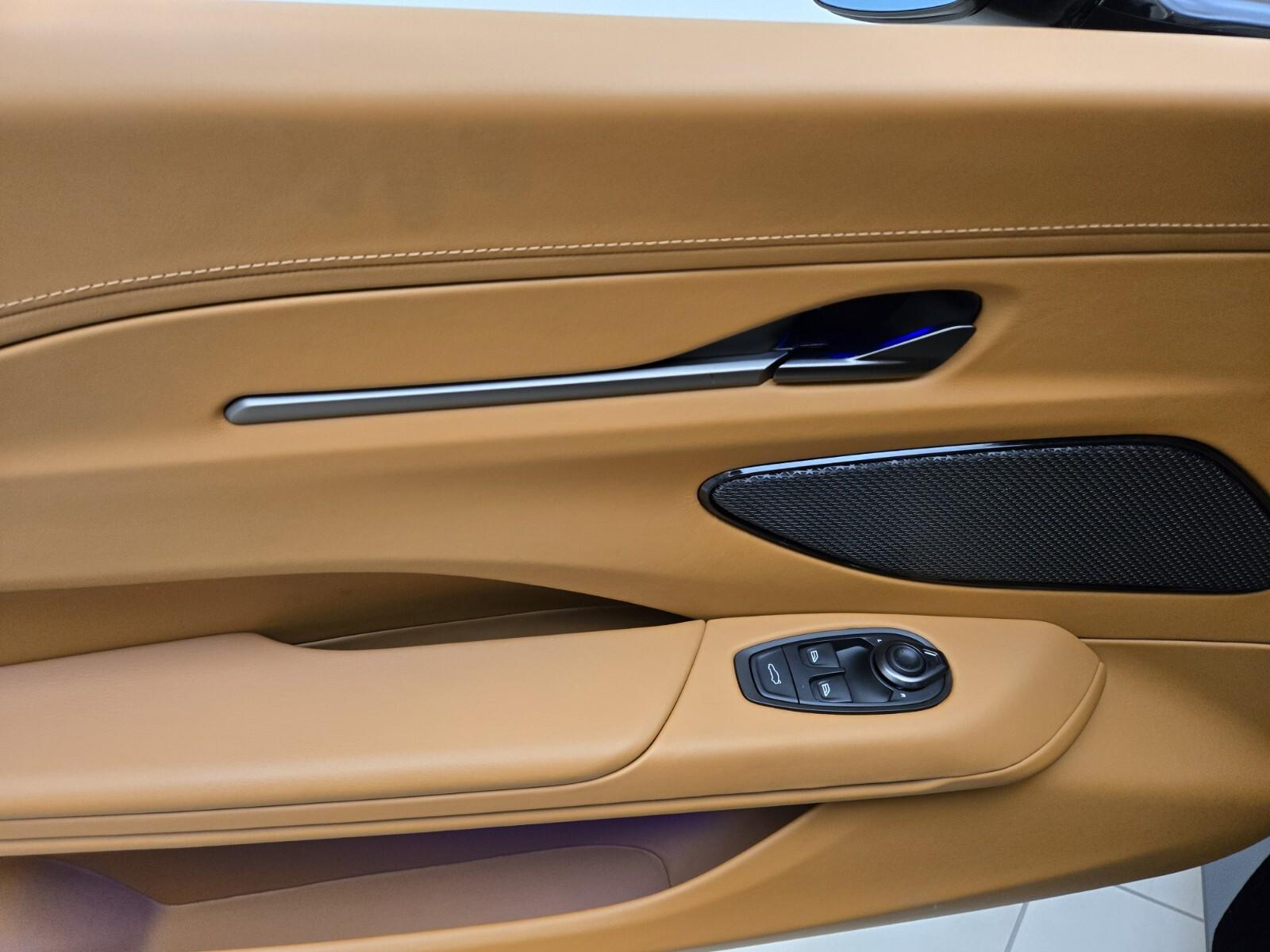 2026 Aston Martin Vantage Base - Photo 23