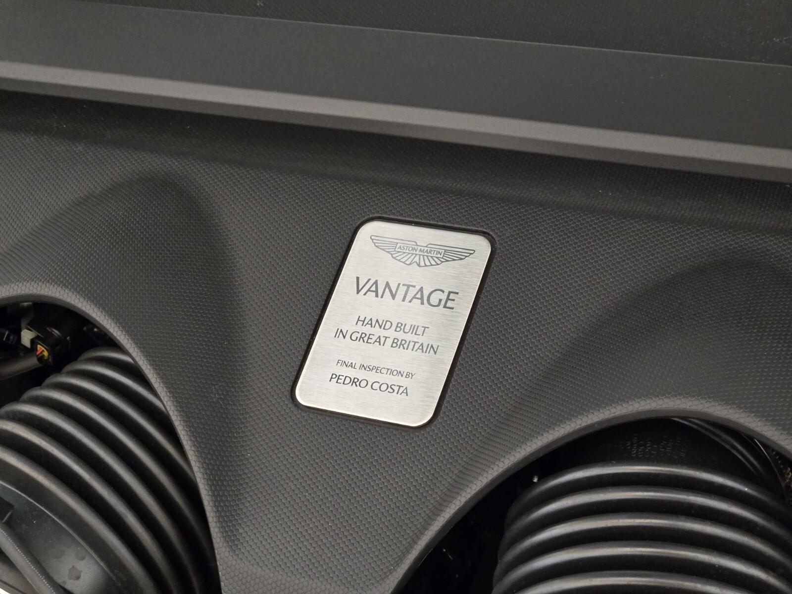 2025 Aston Martin Vantage Base - Photo 24
