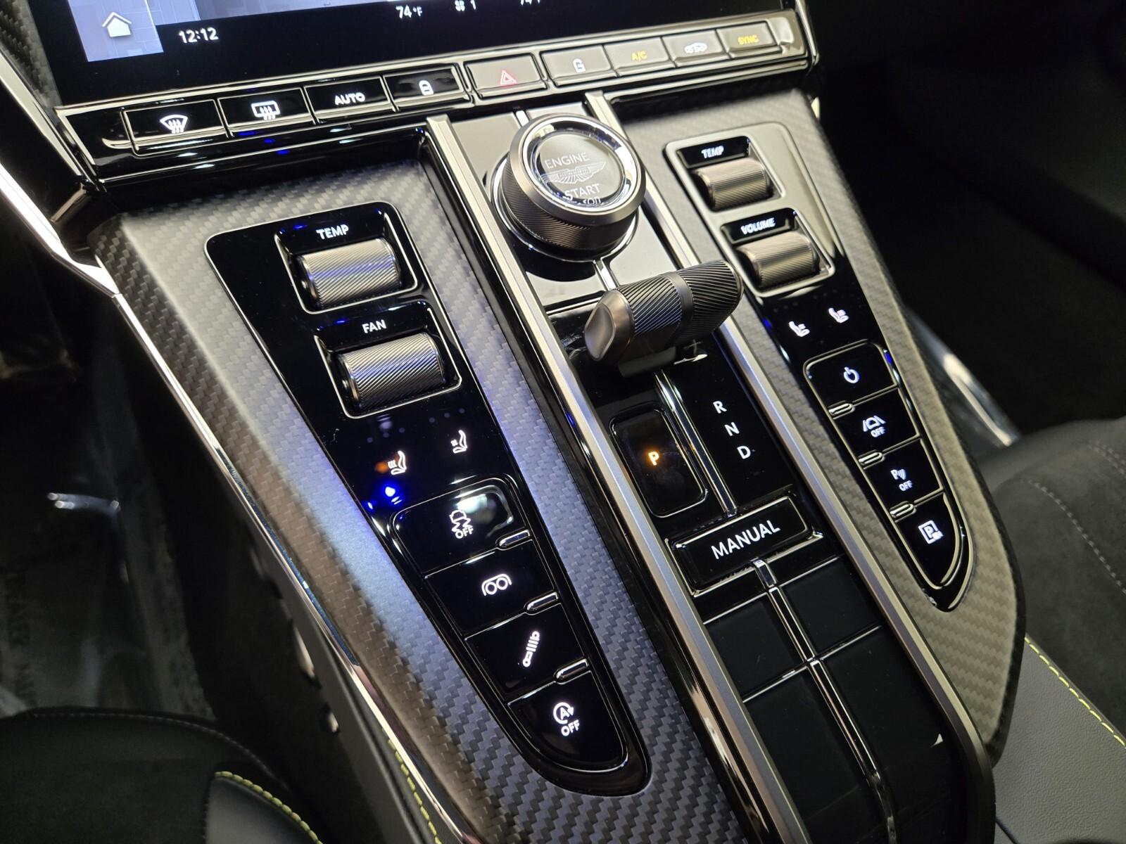2025 Aston Martin Vantage Base - Photo 33