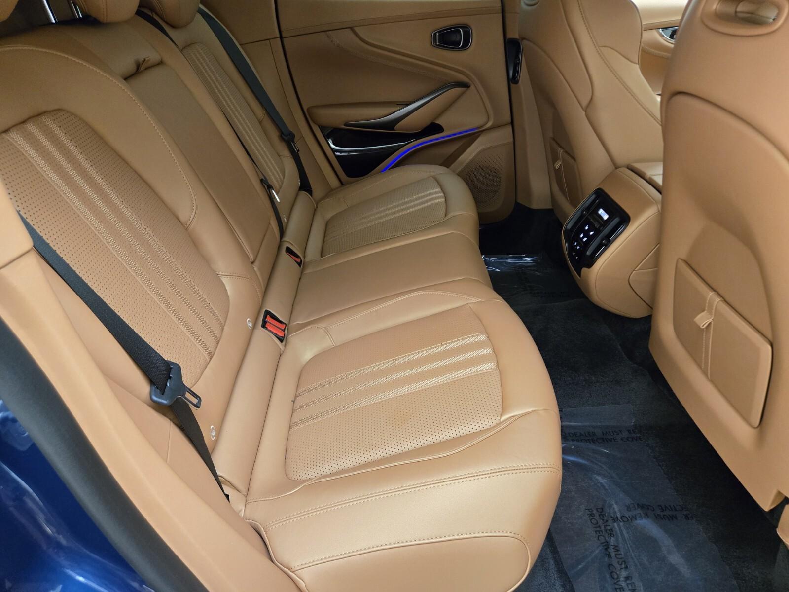 2025 Aston Martin DBX 707 - Photo 24