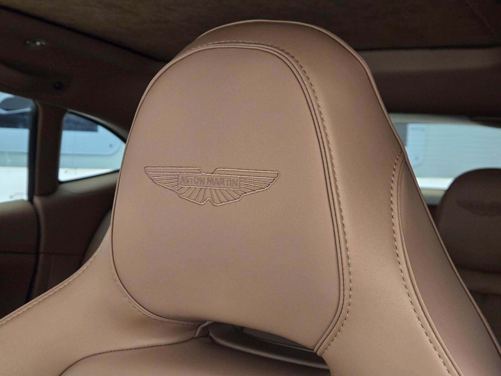 2025 Aston Martin DBX 707 - Photo 32