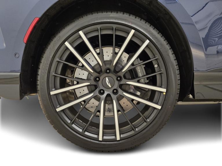 2025 Aston Martin DBX 707 - Photo 46