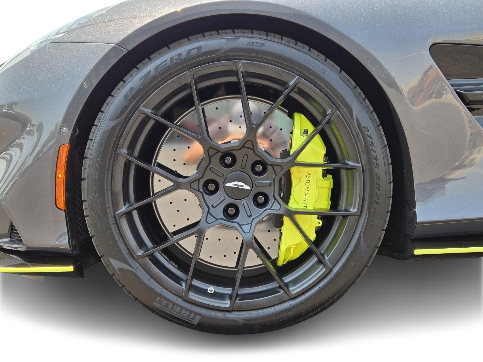 2025 Aston Martin Vanquish Base - Photo 11
