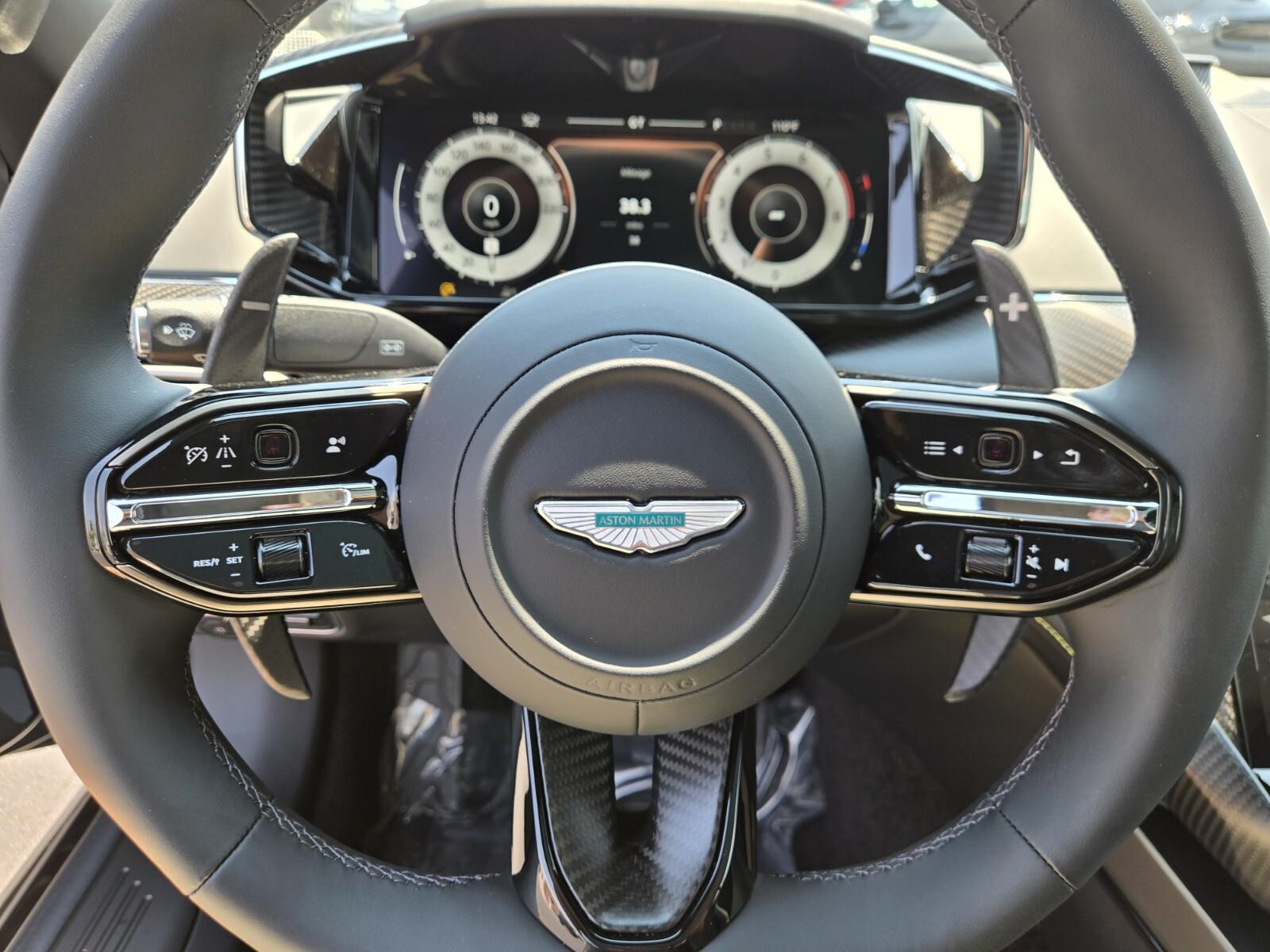 2025 Aston Martin Vanquish Base - Photo 29